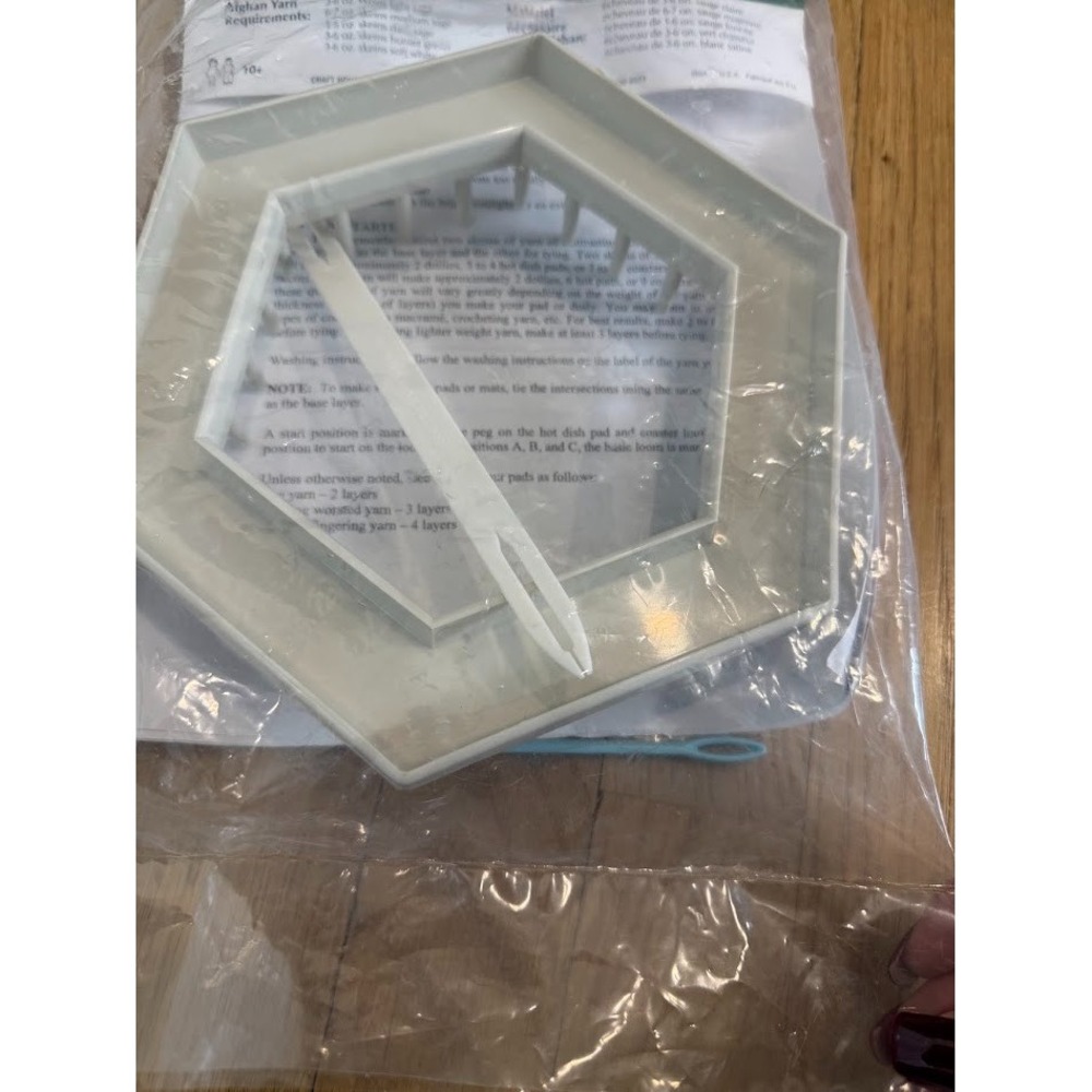 Vintage Craft House Hexagon Shaped Lap Loom Set Weaving SEALED New in Package - Picture 4 of 7